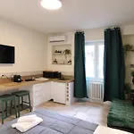 Milanrentals - Rainforest
